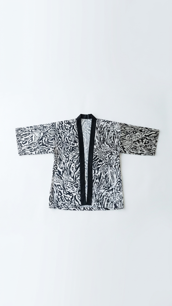 ZEBRA WAVE KIMONO