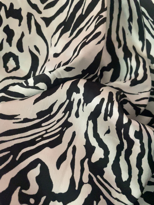 ZEBRA WAVE KIMONO